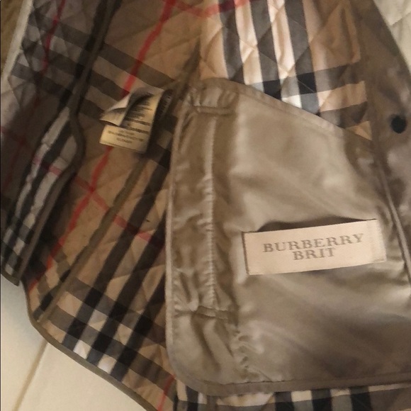 [SOLD] Burberry Quilted Jacket - Picture 3 of 5